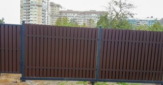 Купить распашные ворота из штакетника Боровичи, цена от 2751 руб.